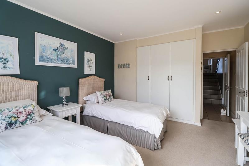 To Let 4 Bedroom Property for Rent in Pinnacle Point Golf Estate Western Cape